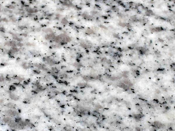 根据喜好拼接山东白麻石材也会带来意想不到的